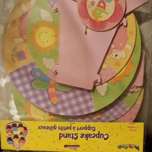 Two-Tier Cupcake Stands - Picture 8 of 8